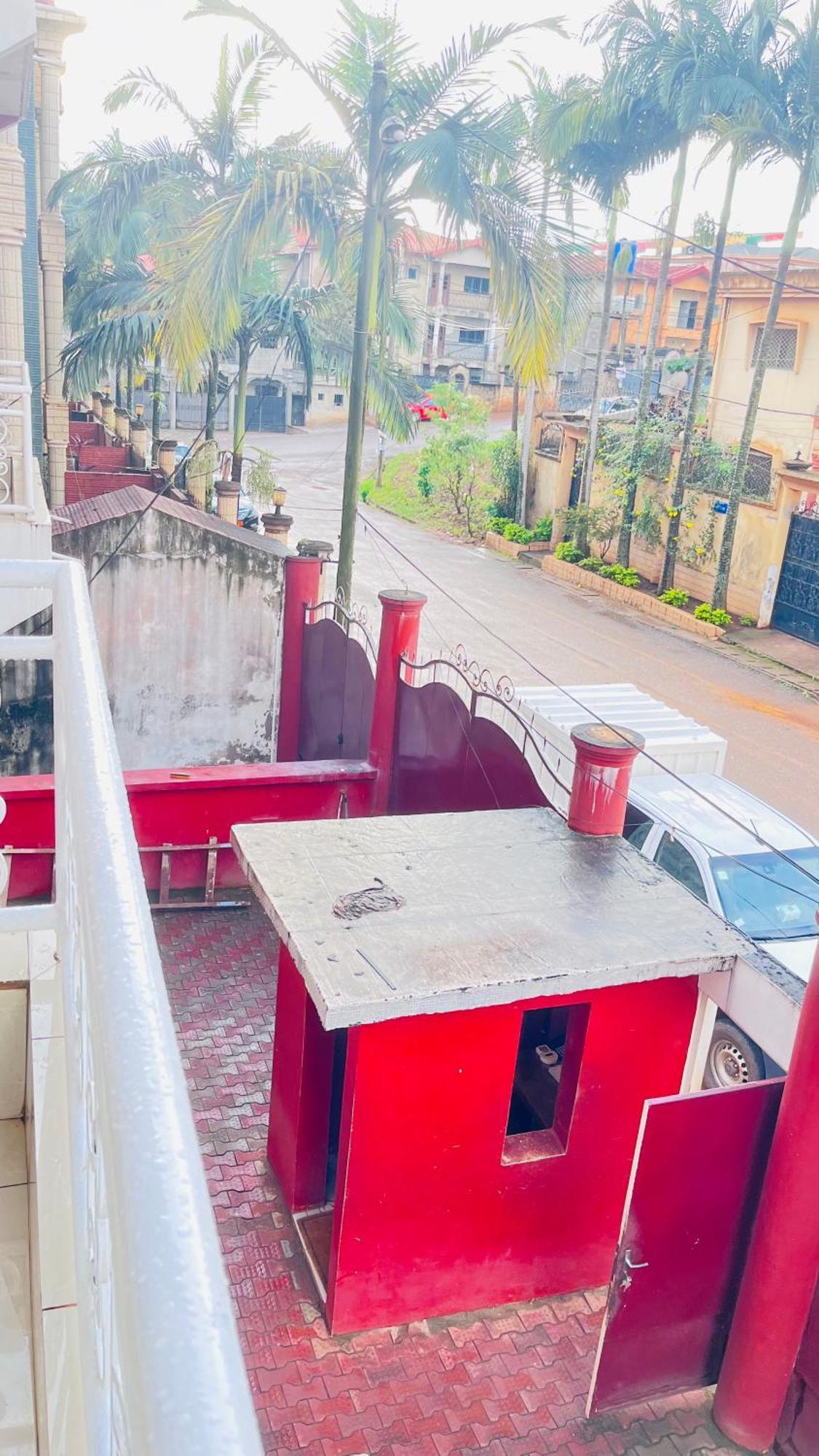 Appartements Modernes, Wifi, Tv - Yaounde, Omnisports Exterior foto