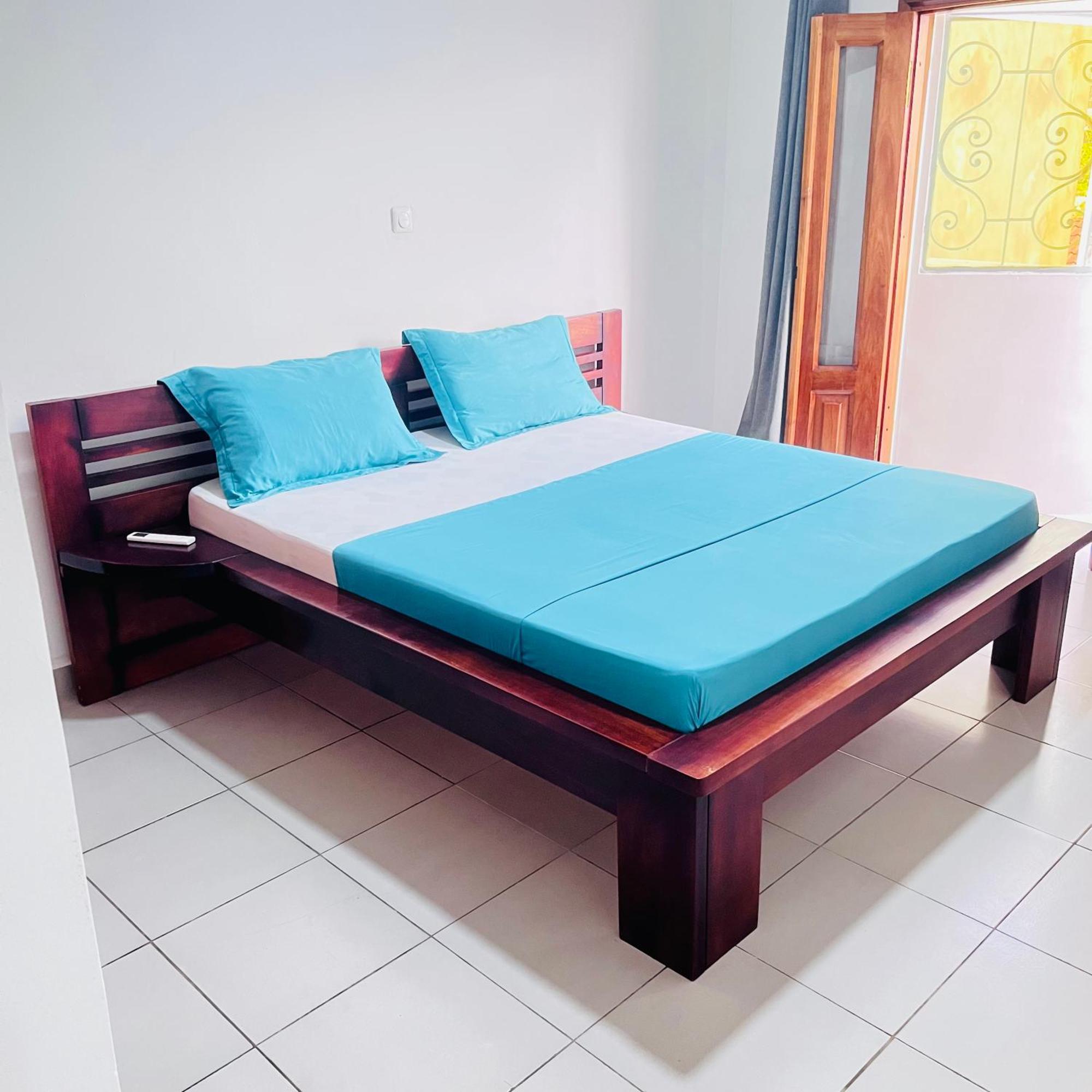 Appartements Modernes, Wifi, Tv - Yaounde, Omnisports Exterior foto