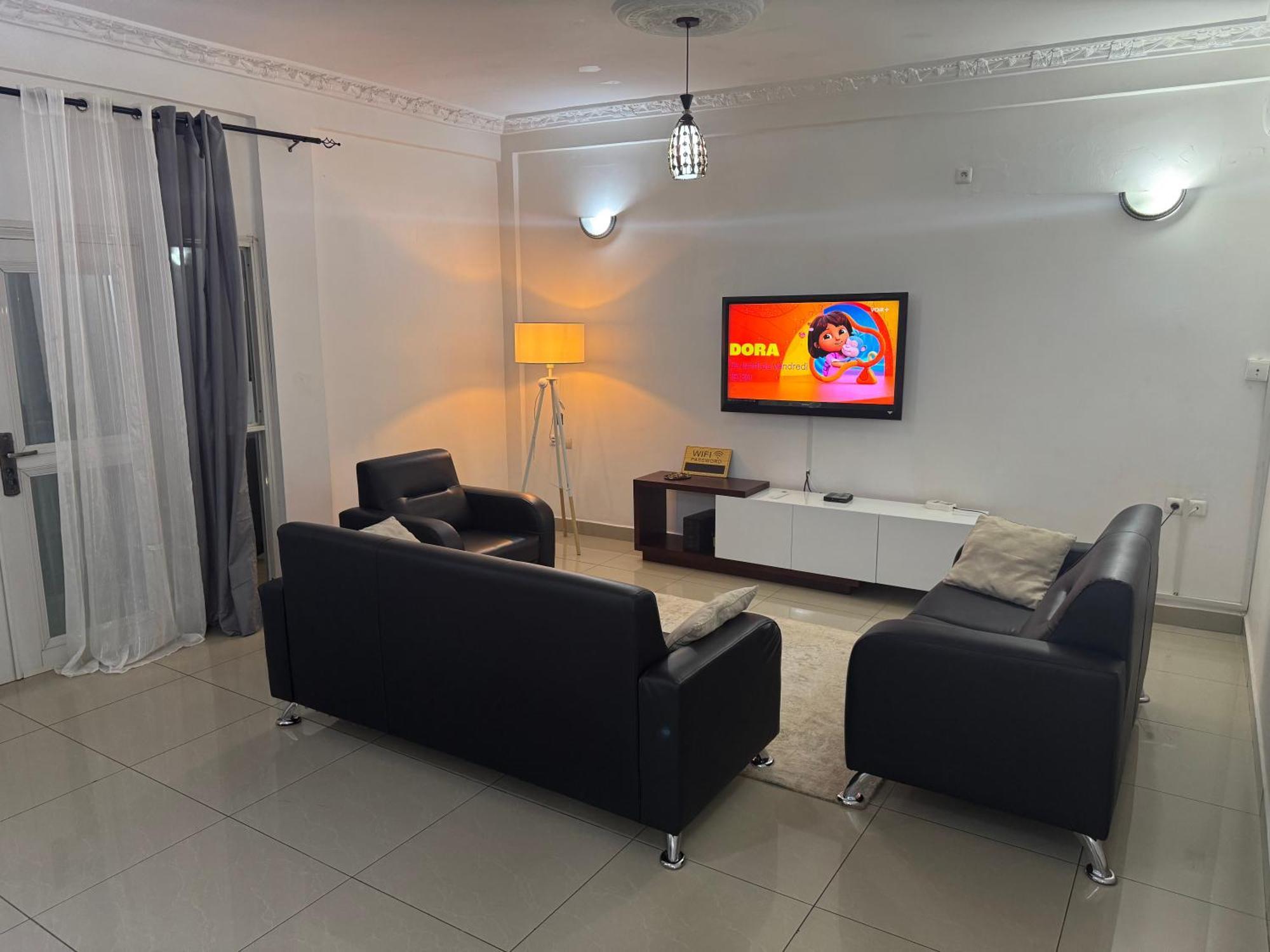 Appartements Modernes, Wifi, Tv - Yaounde, Omnisports Exterior foto